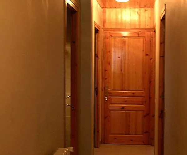 L'oficial Apartment *